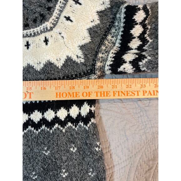 American Eagle Outfitters Fair Isle Nordic Knit Sweater Size Medium Wool Blend - Picture 8 of 8